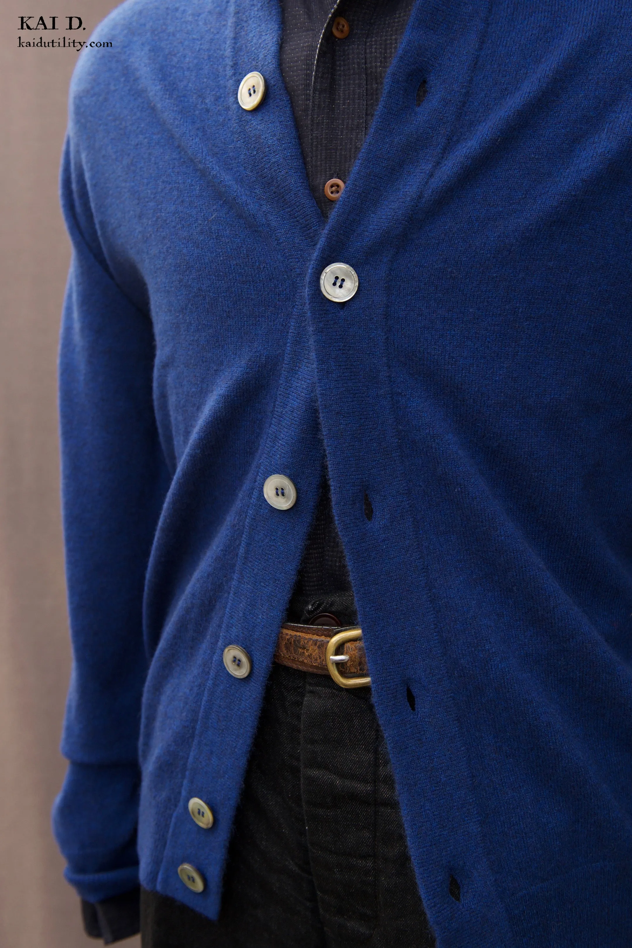 Mongolian Cashmere Cardigan - Brilliant Blue - M