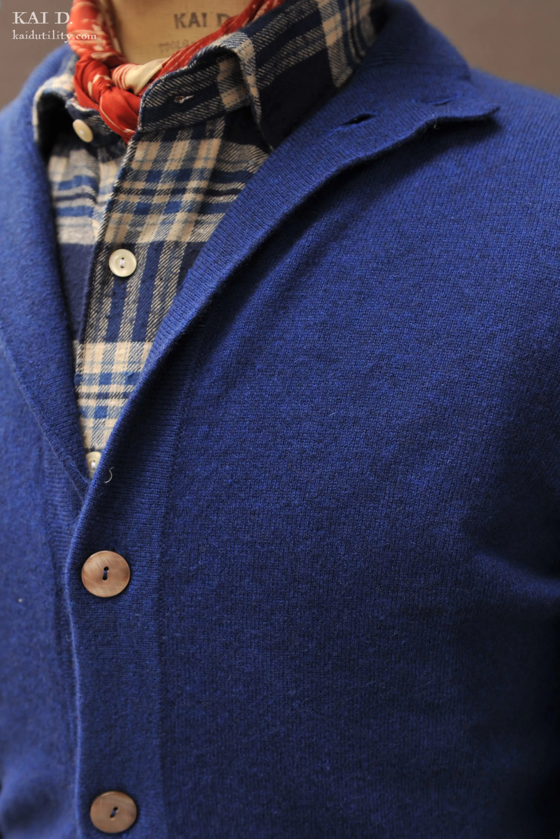 Mongolian Cashmere Cardigan - Brilliant Blue - M